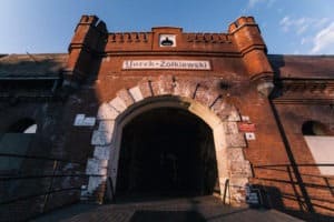 Wejście do Fortu Żółkiewski w Toruniu
